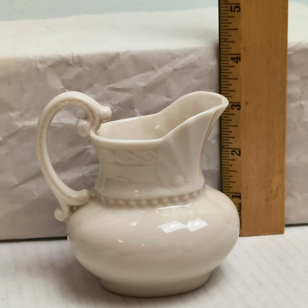 Lenox Colonial Ceramic Pitcher Creamer Syrup Off White